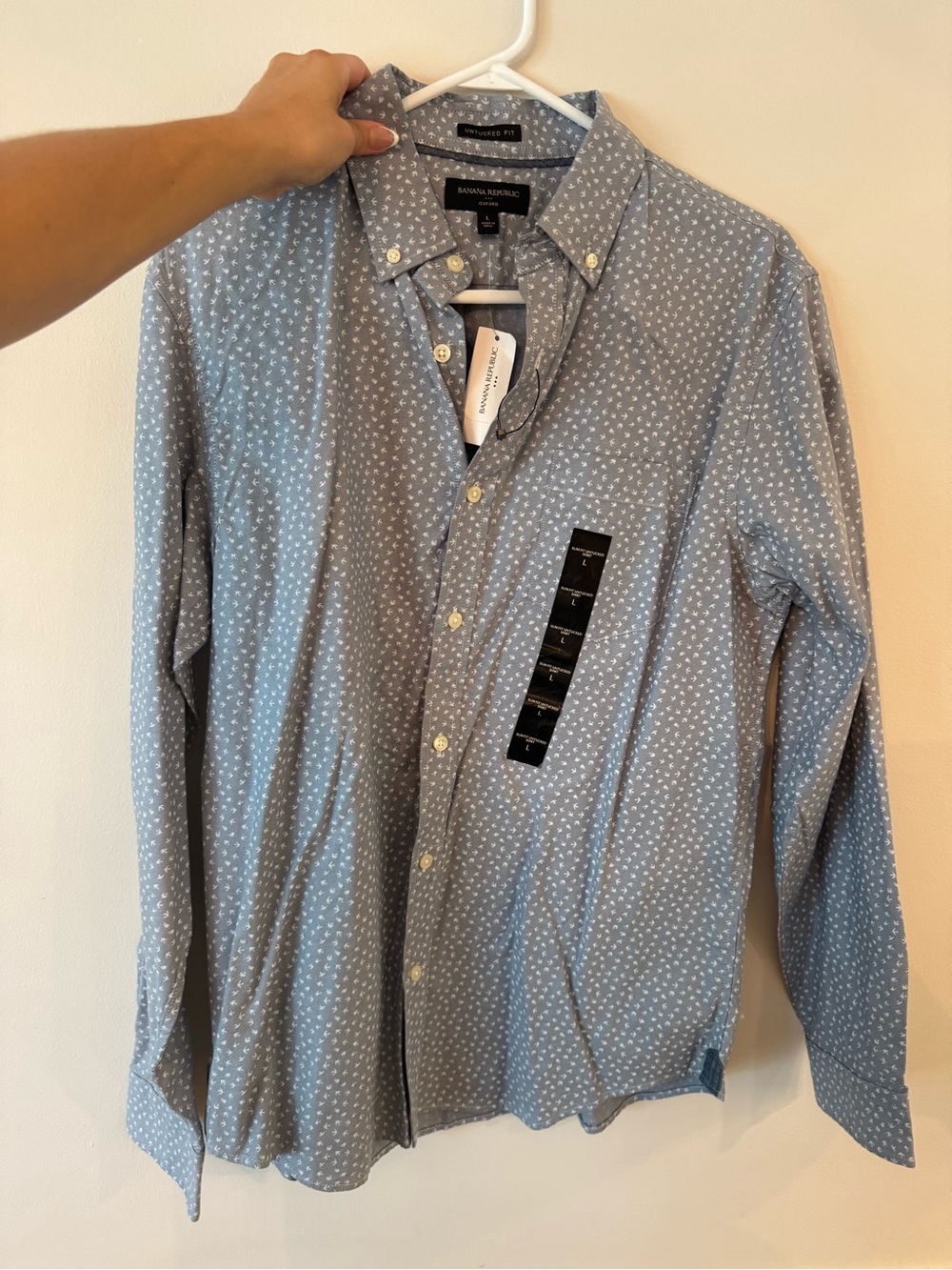 Banana Republic Light Blue Button-Down Shirt with White Micro Print